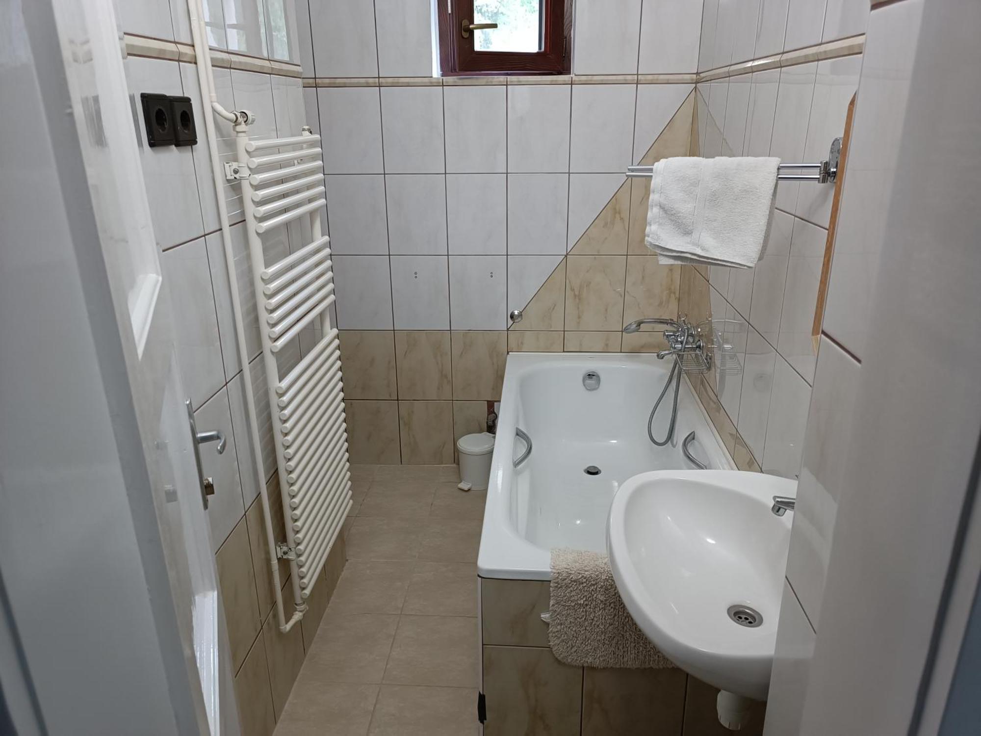 Hethazpuszta Erdeszlak Hotel Isztimér Eksteriør billede